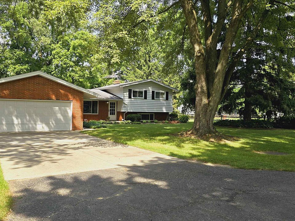 1221 W Dean Rd, Temperance, MI 48182 | MLS #50150753 | Zillow