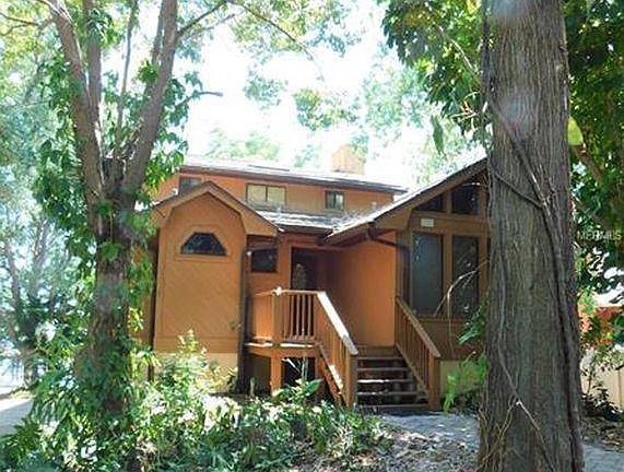 3rd image of 302 Overlook Dr