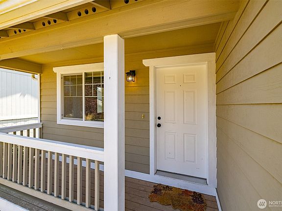 3rd image of 1521 Portobello Avenue