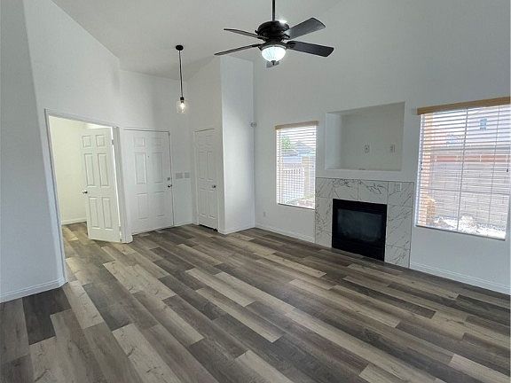 4th image of 3601 Mountain Crest St