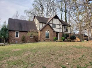 4704 Forest Village Dr, Greensboro, NC 27406