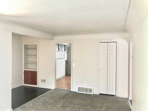 2nd image of 2438 Ardmore Ave