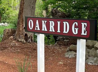 74 Oakridge Dr #74, Londonderry, NH 03053