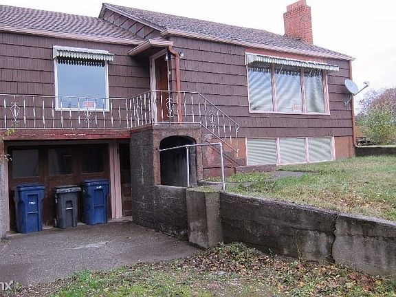 4th image of 1026 W Lincoln St