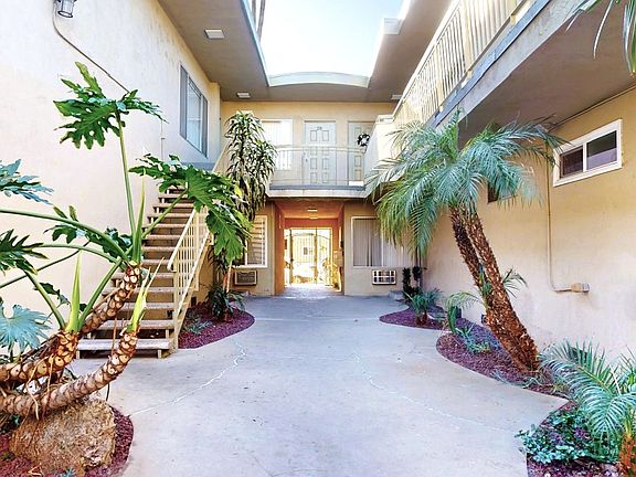 3rd image of 6632 Darby Ave #9815