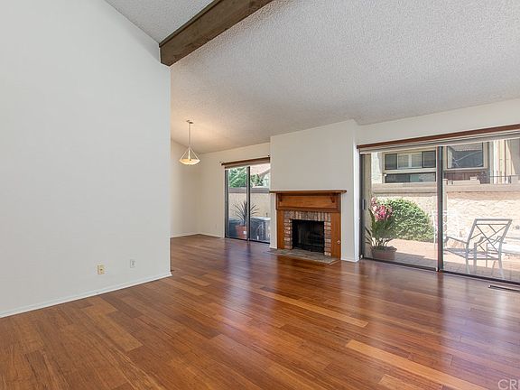 3rd image of 21515 Erwin St Unit 12