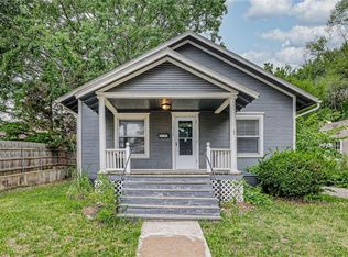 12916 10th St, Grandview, MO 64030