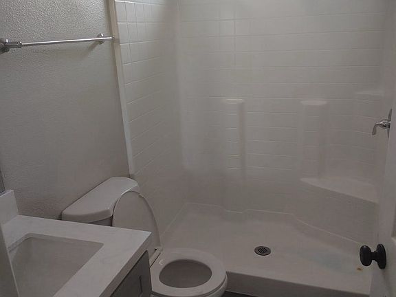 2nd image of 304 N 5th Ave