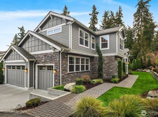 9942 SE 39th St, Mercer Island, WA 98040
