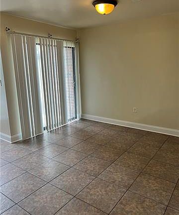 3rd image of 1003 Chimney Wood Ln