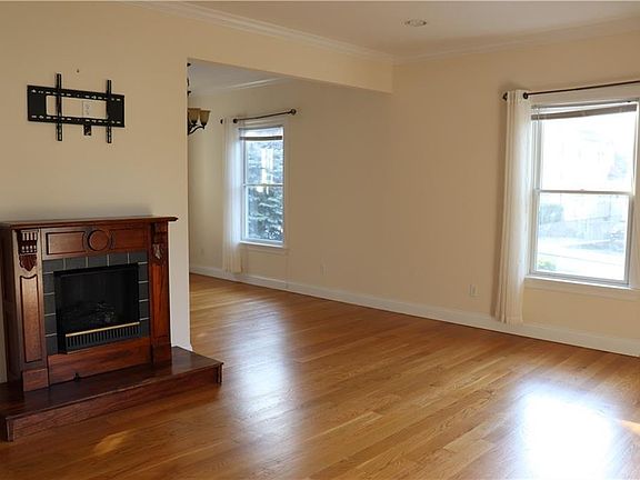 3rd image of 46 Morgan St #2