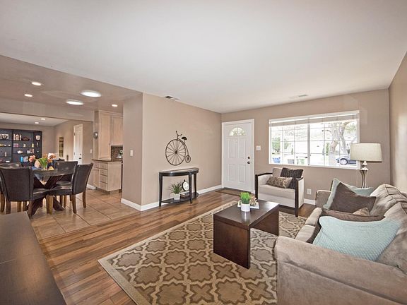 4th image of 151 Las Astas Dr