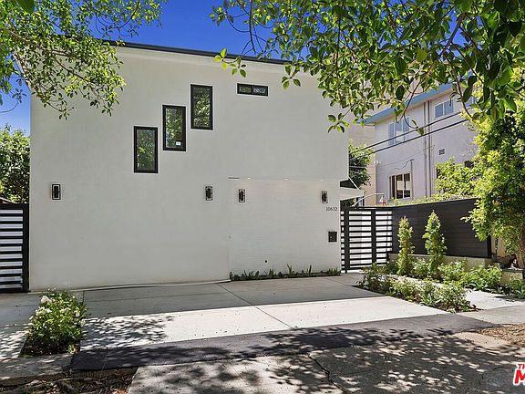 2nd image of 10632 Missouri Ave