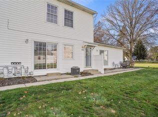 2540 Royal County Down APT B, Uniontown, OH 44685