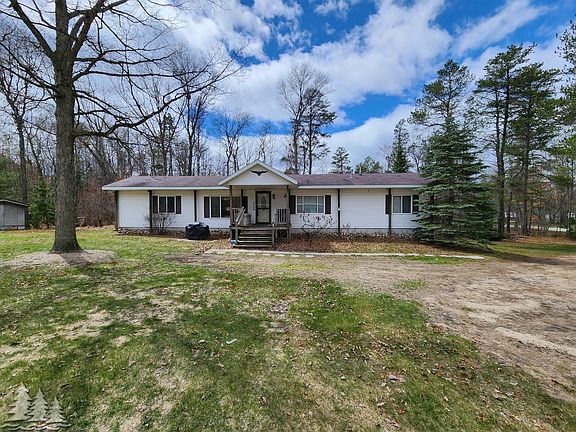 2nd image of 3329 Pineridge Dr