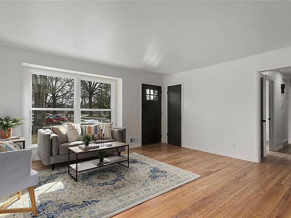 4th image of 9822 England Dr
