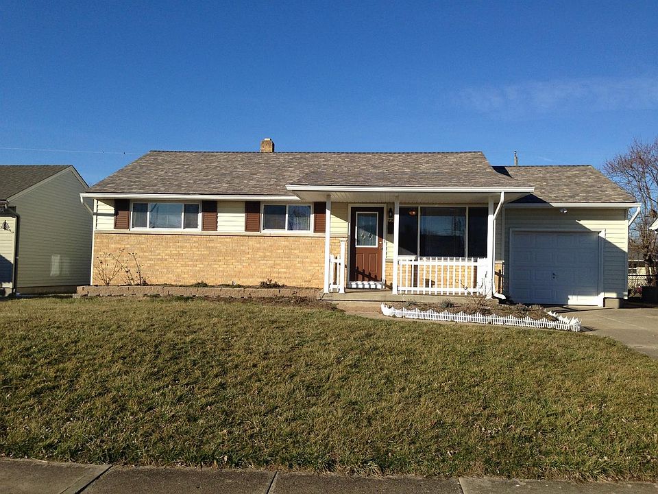 1st image of 72 Margaret Ave
