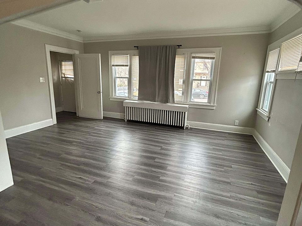 1st image of 3501 Oakland Ave #1