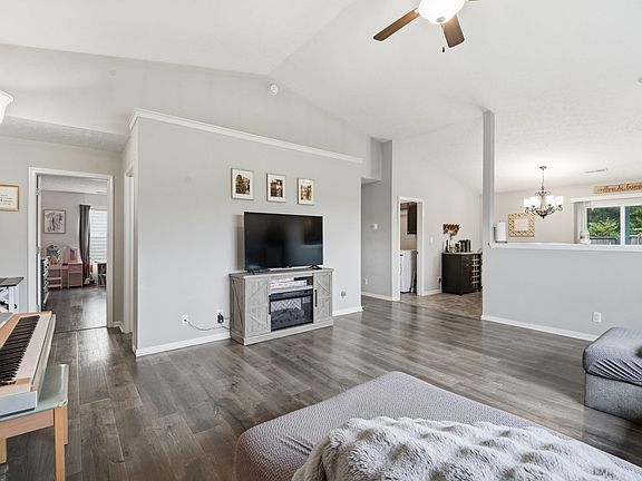 4th image of 3110 Daugherty Dr