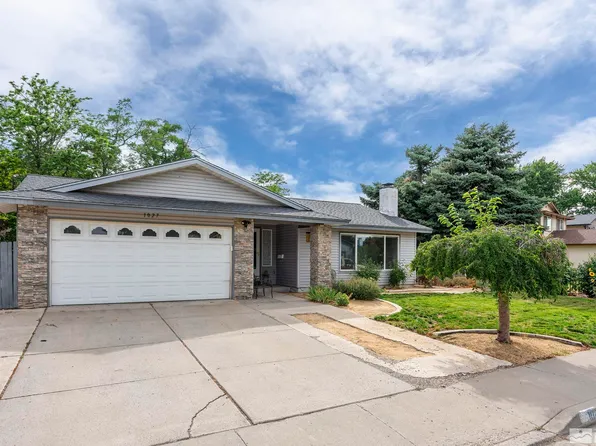 1027 E Greenbrae Dr, Sparks, NV 89434