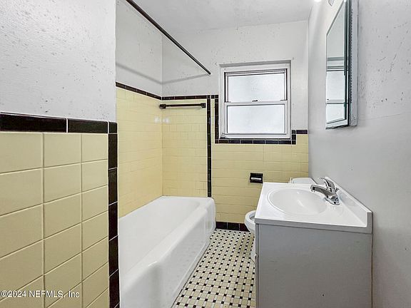 5th image of 3532 SUNSET Street