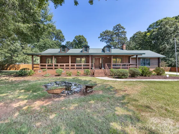 5412 Beam Lake Dr, Charlotte, NC 28216
