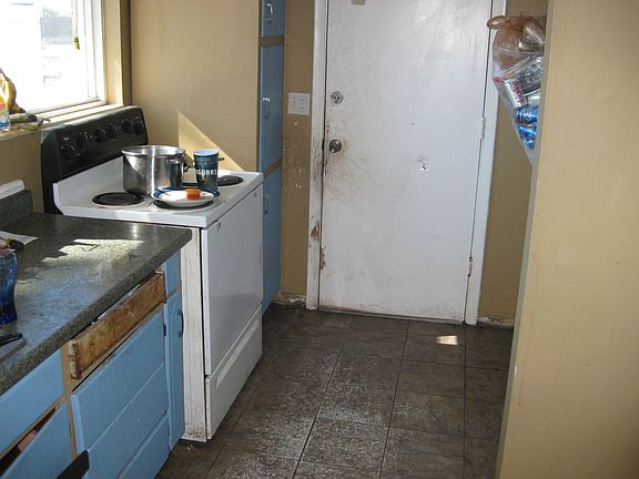 2nd image of 1285 Green Cay Ave