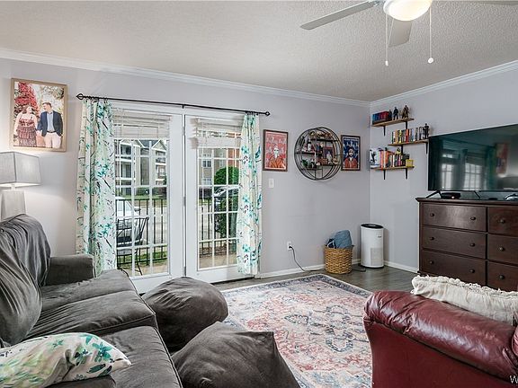 3rd image of 120 15th St E APT 402