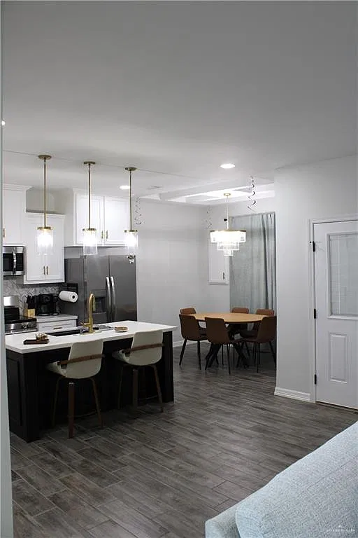 3 bed, 2.5 bath, 1857 sqft, $2,850 — Photo 3