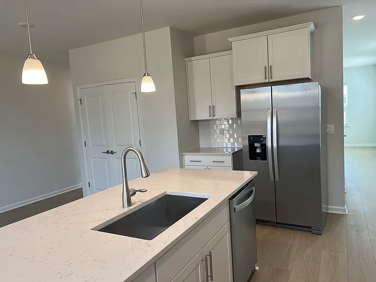 2848 Farmhouse Dr — Photo 10