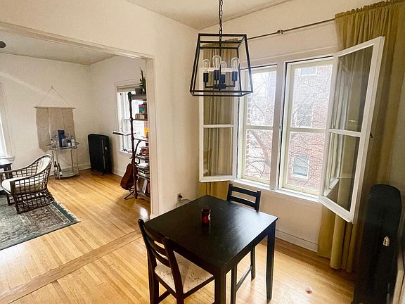 5th image of 2733 Girard Ave S APT 206