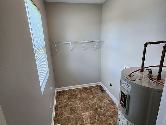 5th image of 203.5 Dove Dr