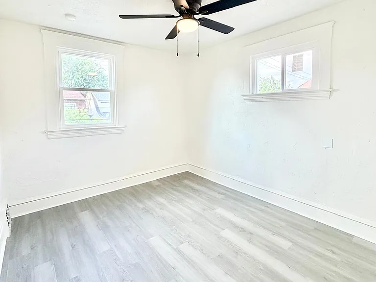 4025 Henritze Ave #2 — Photo 8