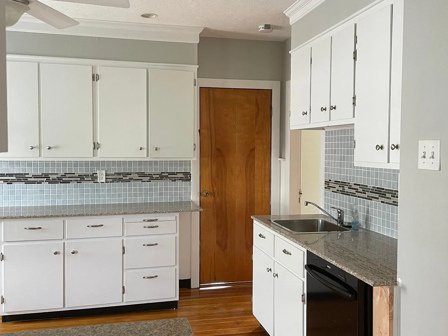 416 Trapelo Rd — Photo 2