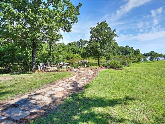 5th image of 2085 County Road 114