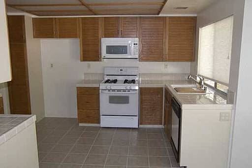 4th image of 10797 Fenton Rd