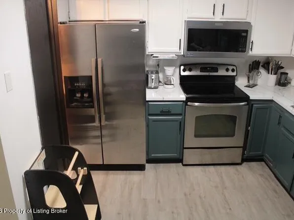 774 4th Ave E, Dickinson, ND 58601