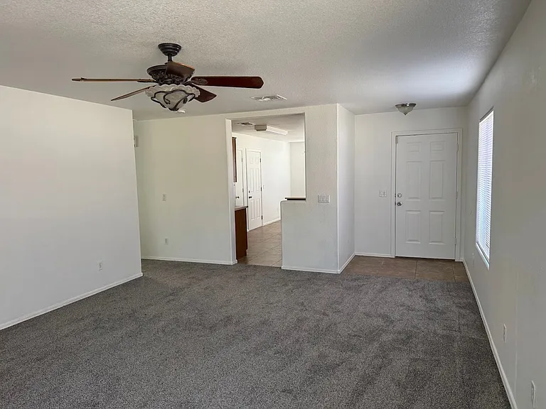 8144 W Watkins St — Photo 8