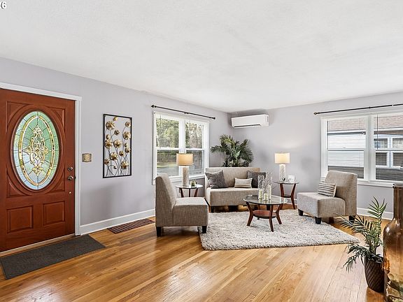 2nd image of 1813 Filbert St