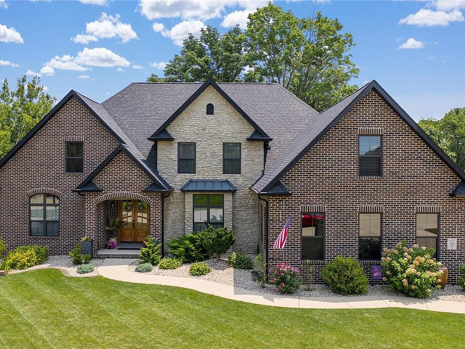 1st image of 100 Stonebridge Bluff Dr