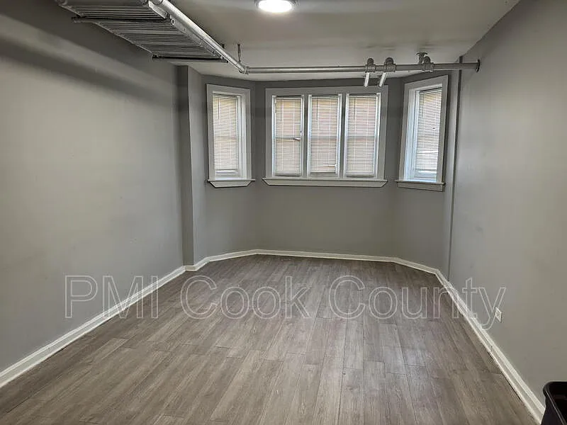 2 bed, 1.0 bath, 1200 sqft, $1,218 — Photo 4