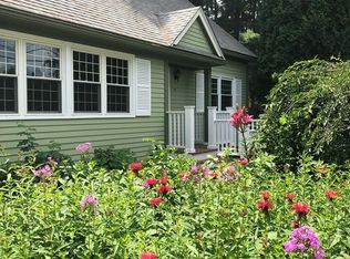 99 Bay Rd, Hadley, MA 01035