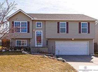 10857 Hanover St, Omaha, NE 68142
