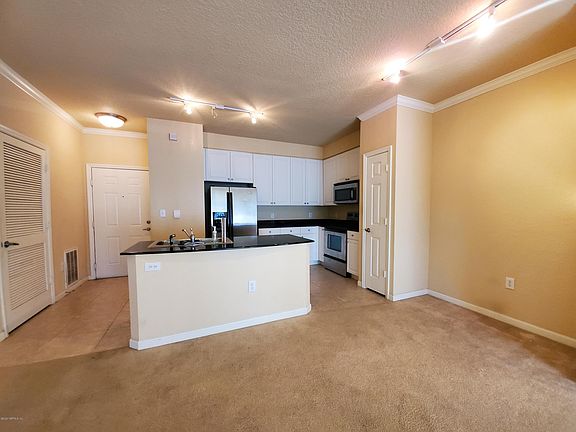 4th image of 8539 W Gate Pkwy #9403