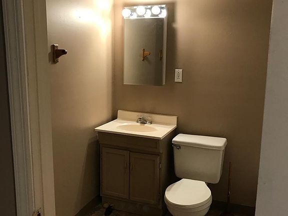 521 woodward #7 bath_09072017