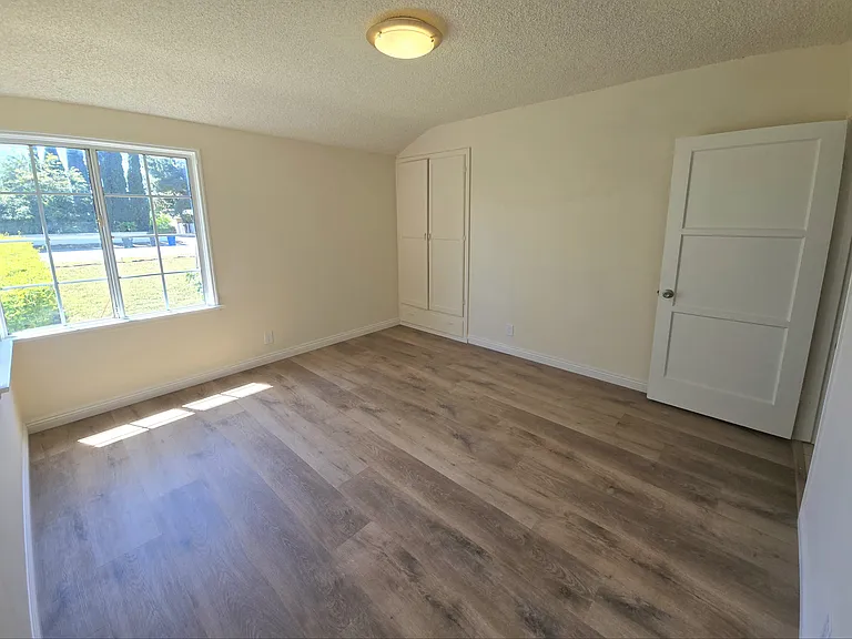 10147 La Rosa Dr — Photo 10