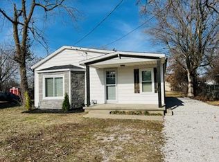 2031 W Thoman St, Springfield, MO 65803