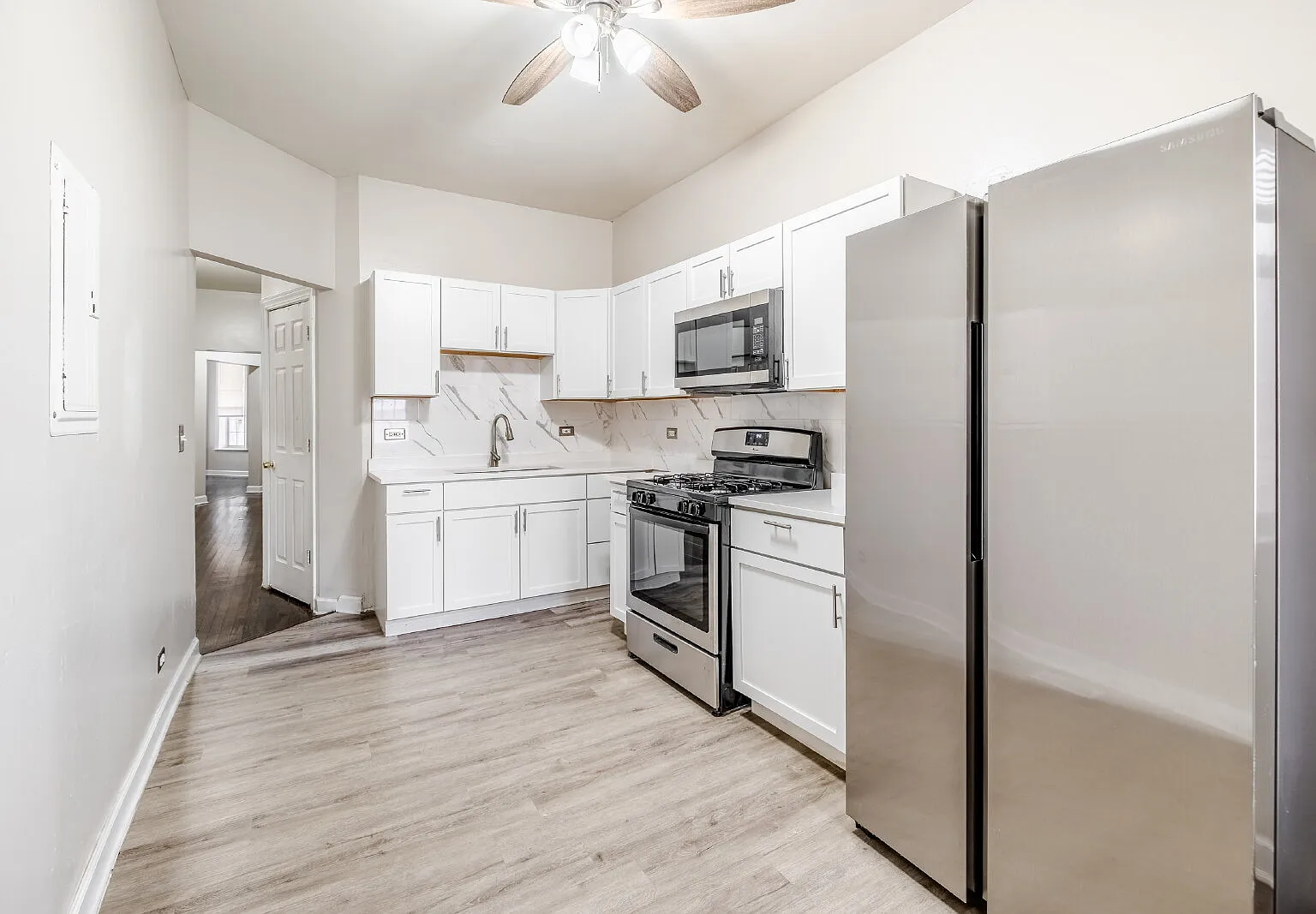 3 bed, 1.0 bath, $1,850 — Photo 4