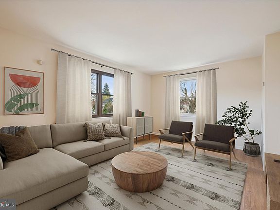 3rd image of 21 Silver Lake Ter APT 15