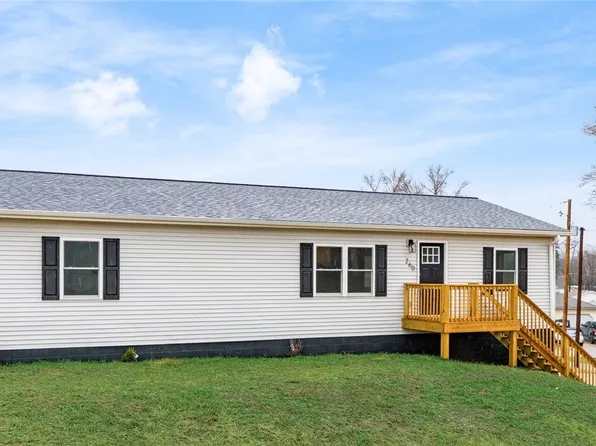 260 Zanesville Rd, Roseville, OH 43777